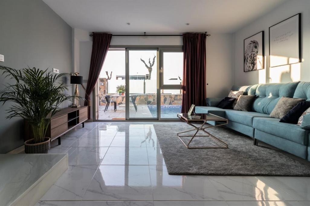 Luxury 3 Bed, 2 Bath Detached Villa, Prime Location, Only 400 Mtrs To The Villa *