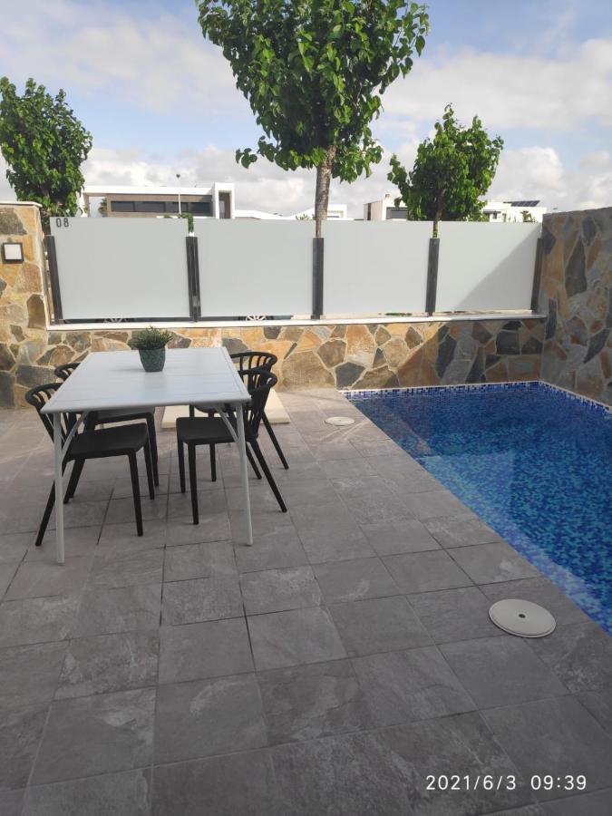 Luxury 3 Bed, 2 Bath Detached Villa, Prime Location, Only 400 Mtrs To The * Los Alcázares