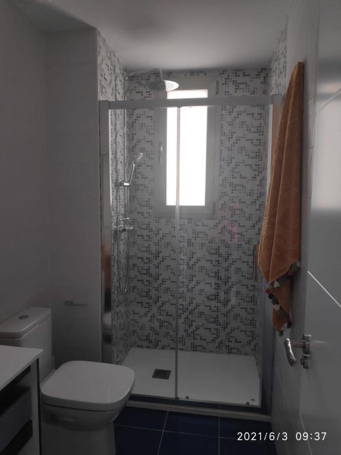 Villa Luxury 3 Bed, 2 Bath Detached Villa, Prime Location, Only 400 Mtrs To The